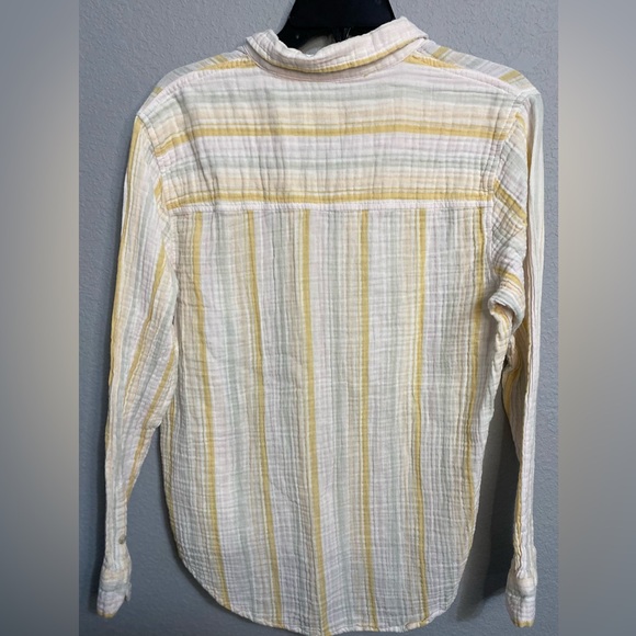 Universal Thread : 100% Cotton Women’s Button Down - Picture 6 of 11